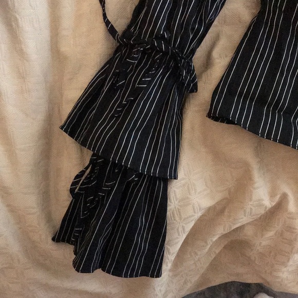 Intermix off the shoulder top - Picture 3 of 3